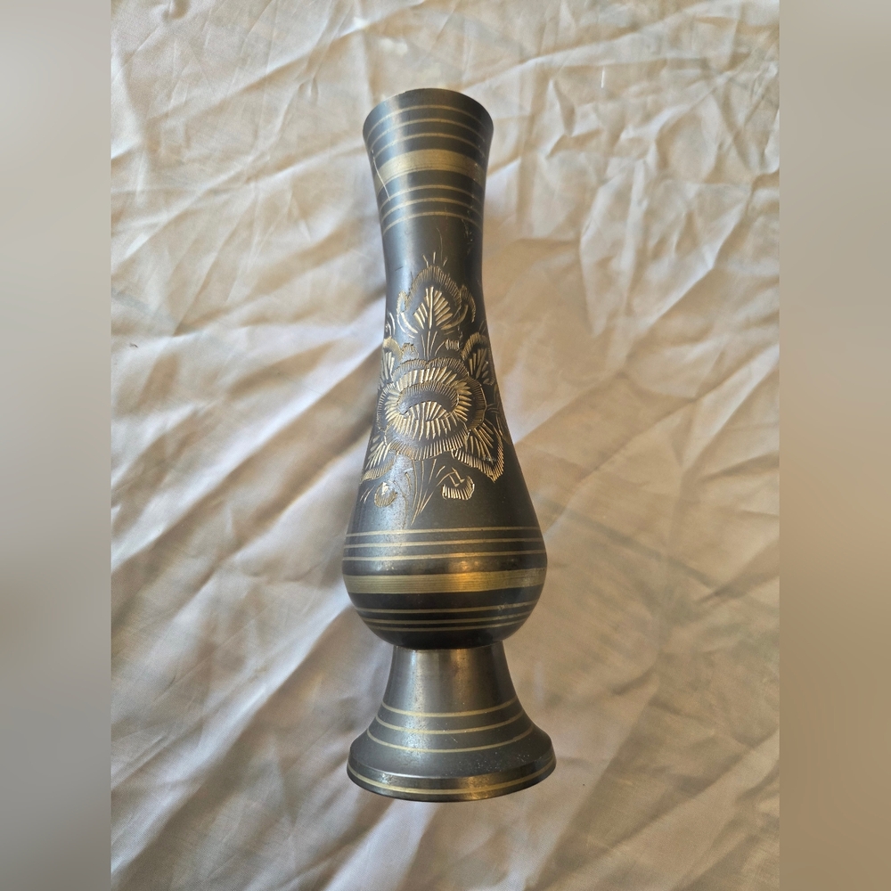 Elegant Black and Gold Vase